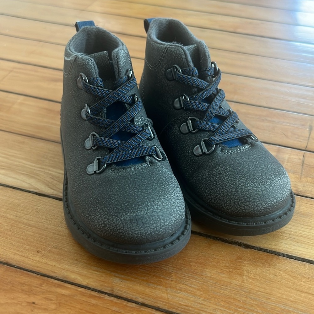 Carter’s Donnie Toddler Boys Boots Size 6Gray and Blue